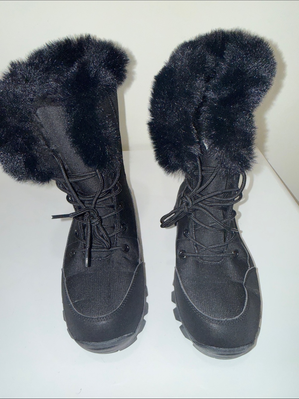 Women's Black Faux-Fur Lace-Up Winter Boots